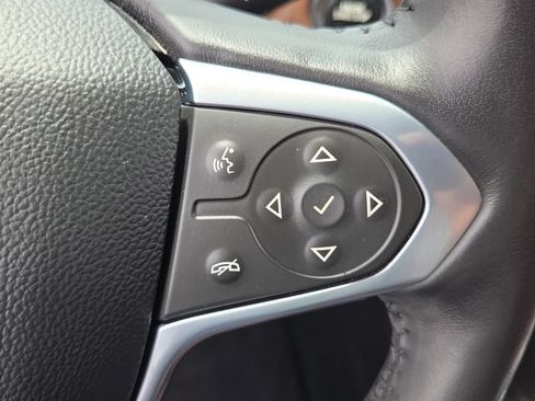 Used 2021 Chevrolet Traverse High Country FWD image 24