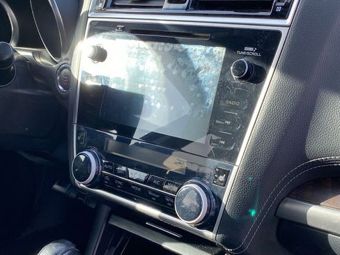 Used 2018 Subaru Outback 2.5i Limited image 8