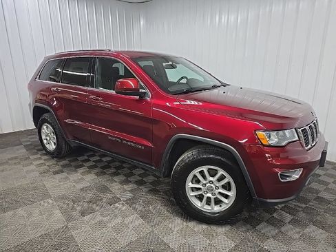 Used 2018 Jeep Grand Cherokee Laredo AWD/4WD image 7