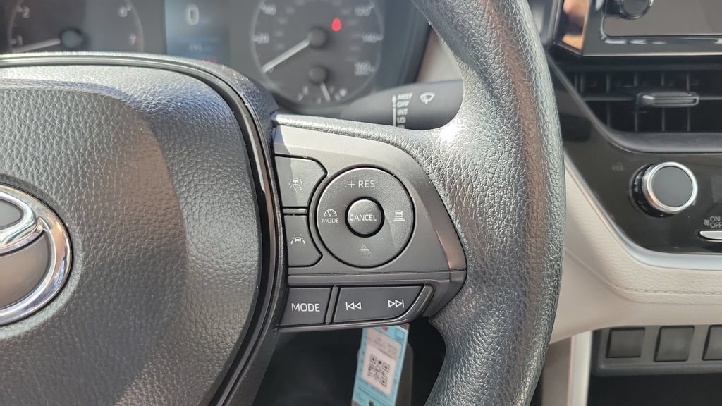 Certified 2025 Toyota Corolla Cross L FWD image 24