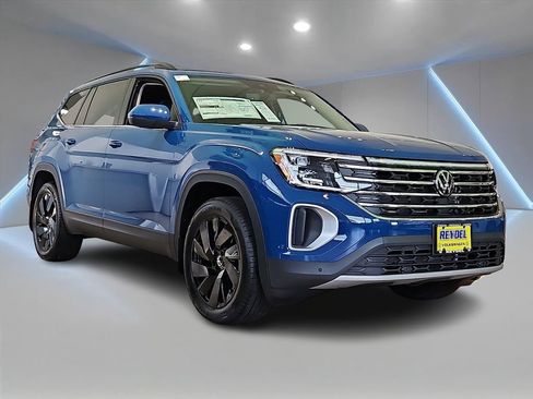 New 2026 Volkswagen Atlas SE image 2