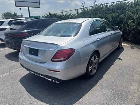 Used 2019 Mercedes-Benz E 300 4MATIC image 4