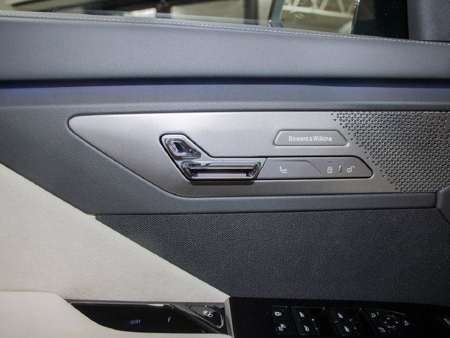 Used 2027 BMW 740i xDrive w/ Executive Package AWD/4WD image 14