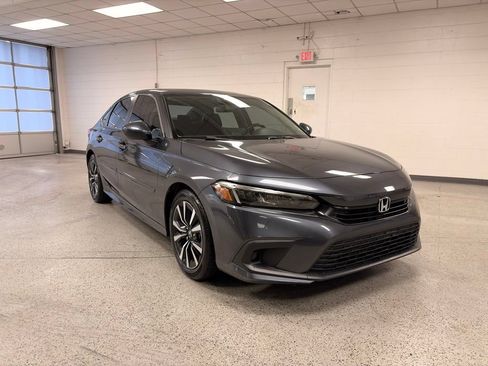 Used 2024 Honda Civic EX image 2
