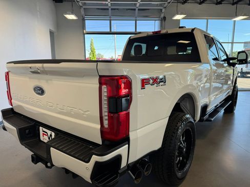 Used 2023 Ford F350 Lariat w/ Lariat Ultimate Package AWD/4WD image 7