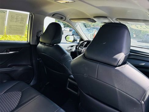 Used 2023 Toyota Camry SE image 17