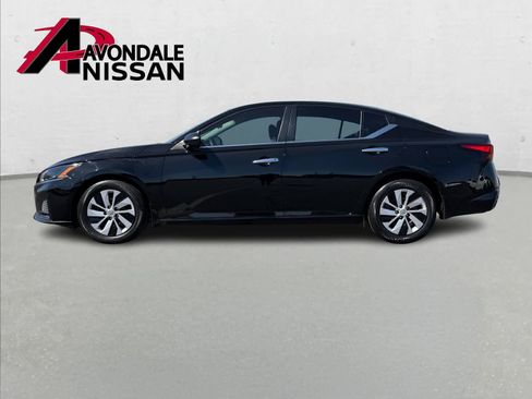 Certified 2024 Nissan Altima 2.5 S image 3