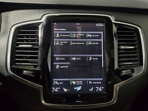 Used 2016 Volvo XC90 T6 Momentum w/ Momentum Plus Package image 28