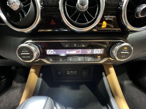 New 2025 Nissan Sentra SV w/ SV Premium Package image 12