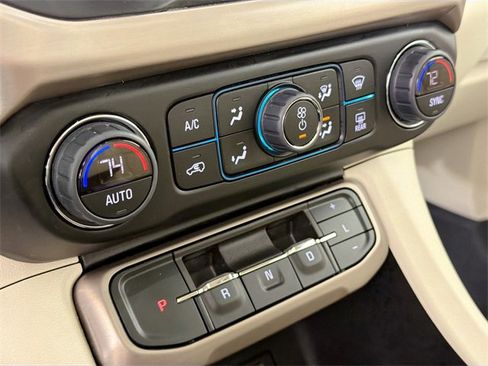 Used 2023 GMC Acadia Denali image 15