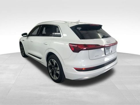 Used 2021 Audi e-tron Premium Plus w/ Premium Plus Package image 9
