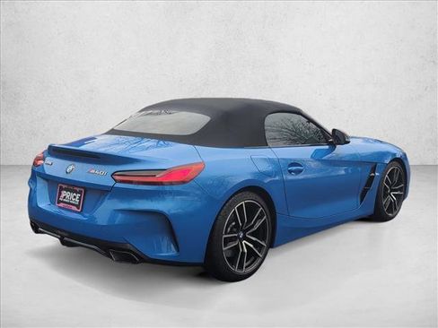 Used 2022 BMW Z4 M40i w/ Premium Package image 5