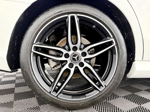 Used 2020 Mercedes-Benz E 350 Sedan image 27