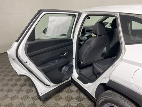 New 2026 Hyundai Tucson SE image 29