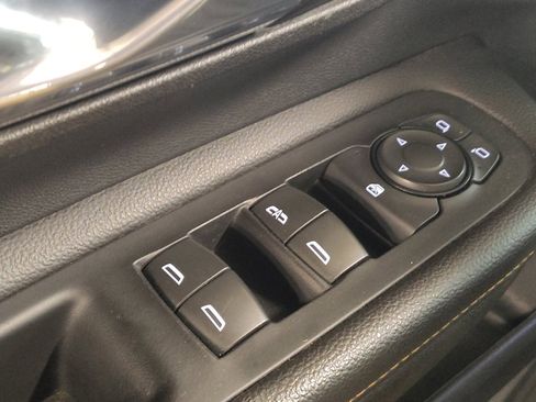 Used 2020 GMC Terrain SLT AWD/4WD image 27