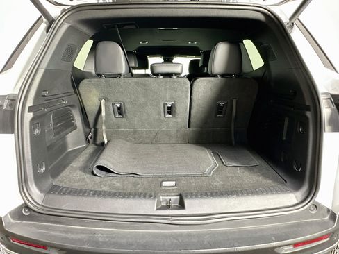 Used 2025 Buick Enclave Preferred FWD image 31