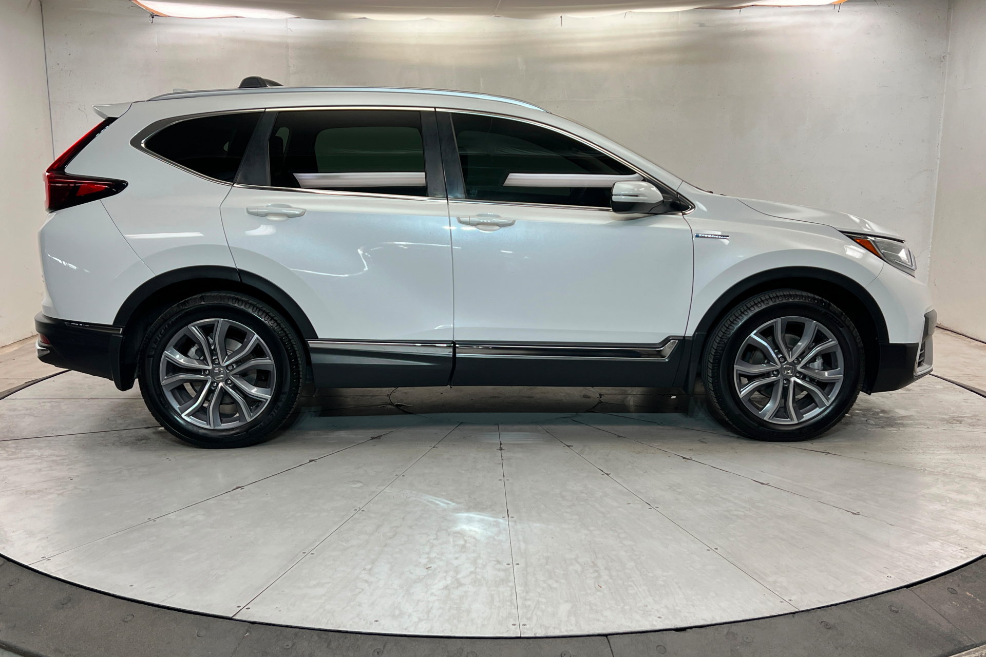 Used 2022 Honda CR-V Touring image 7