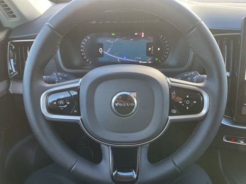 Used 2026 Volvo XC90 B6 Plus w/ Protection Package Premier image 18