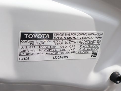 Used 2025 Toyota Corolla SE image 12