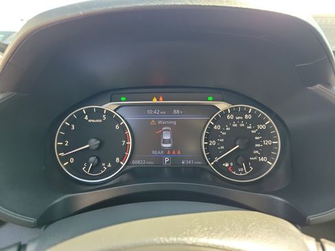 Used 2024 Nissan Altima 2.5 SV FWD image 24