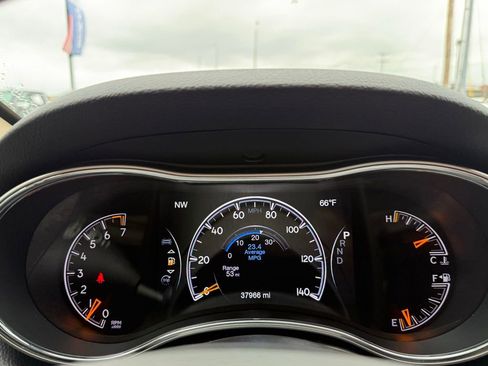 Used 2022 Jeep Grand Cherokee Laredo E w/ Security & Convenience Group image 15