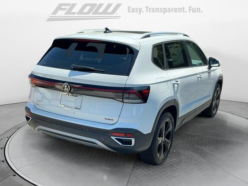 New 2025 Volkswagen Taos SEL image 7