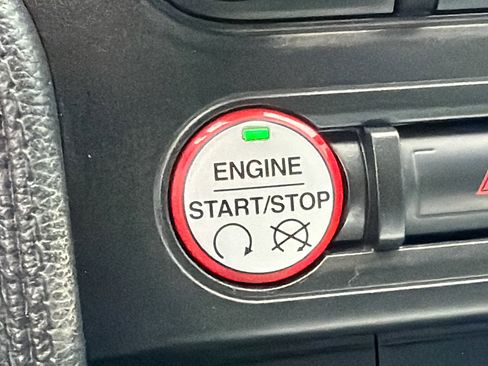 Used 2015 Ford Mustang Coupe image 29