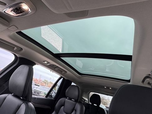 Used 2022 Volvo XC90 T6 Inscription w/ Advanced Package image 22