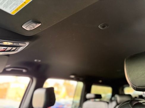 Used 2024 Jeep Wagoneer 4WD image 57