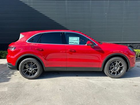 Certified 2026 Porsche Cayenne AWD/4WD image 10