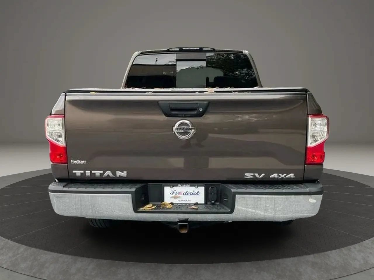 Used 2018 Nissan Titan SV AWD/4WD image 7