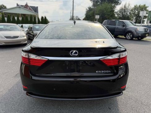 Used 2015 Lexus ES 300h Hybrid image 6