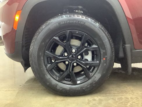 New 2026 Jeep Grand Cherokee Altitude AWD/4WD image 27