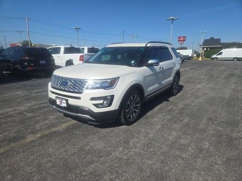 Used 2017 Ford Explorer Platinum AWD/4WD image 1