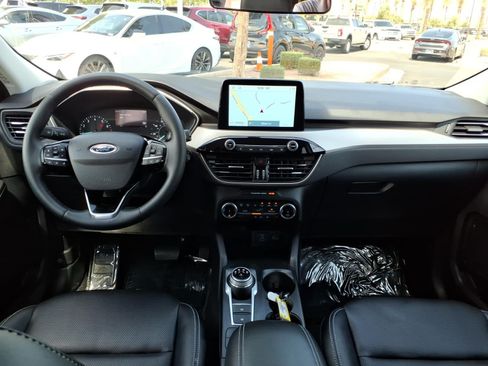 Certified 2022 Ford Escape SEL FWD image 18