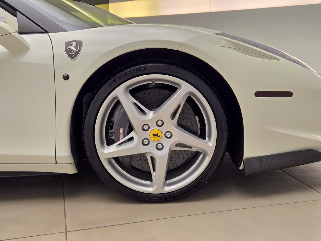 Used 2013 Ferrari 458 Spider RWD image 7