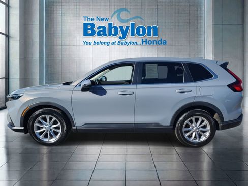 Used 2023 Honda CR-V EX image 2