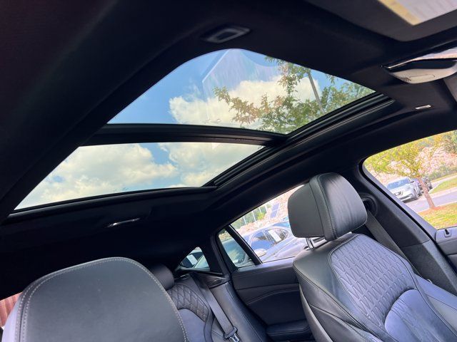 Used 2020 BMW X6 M50i AWD/4WD image 38