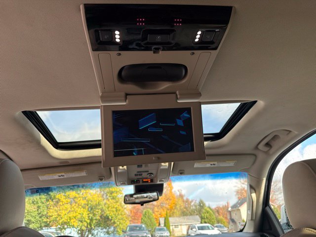 Used 2019 Cadillac Escalade ESV Premium Luxury AWD/4WD image 21