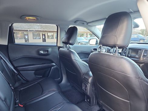 Used 2018 Jeep Compass Latitude w/ Cold Weather Group image 28