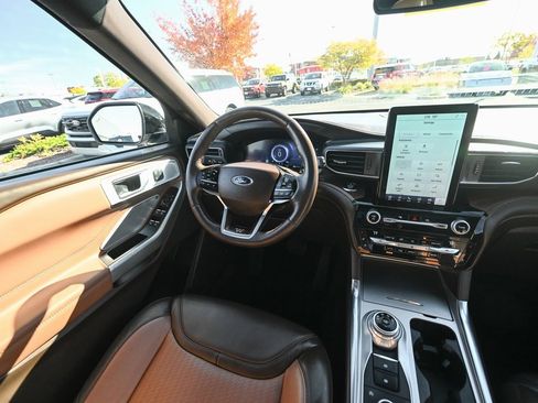 Certified 2021 Ford Explorer King Ranch w/ Premium Technology Package image 33