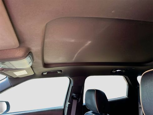 Used 2024 Chevrolet Blazer Premier image 22