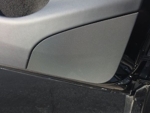 Used 2024 Tesla Model Y Long Range image 38