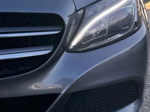 Used 2017 Mercedes-Benz C 300 4MATIC Sedan image 9