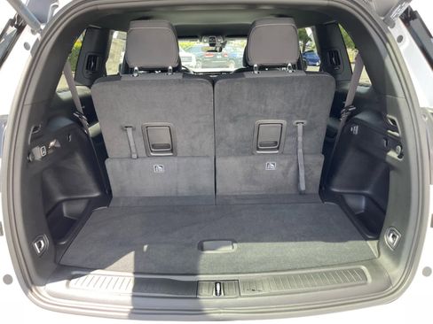 New 2025 Jeep Grand Cherokee L Laredo w/ Luxury Tech Group I image 25