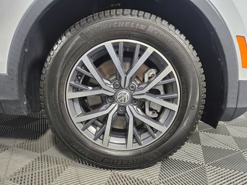 Used 2021 Volkswagen Tiguan S FWD image 13