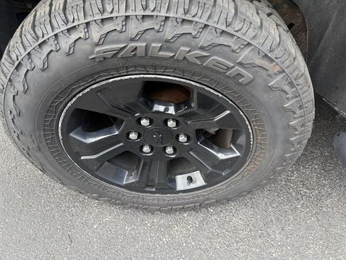 Used 2019 Chevrolet Tahoe LS w/ Enhanced Driver Alert Package AWD/4WD image 25