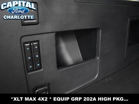 Used 2024 Ford Expedition Max XLT image 23