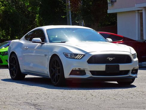 Used 2017 Ford Mustang GT Premium w/ Equipment Group 401A RWD image 9