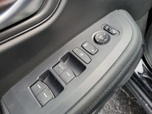 New 2027 Honda HR-V LX image 9